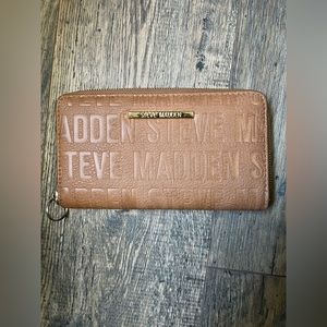 EUC WOMEN'S STEVE MADDEN ZIP AROUND WALLET billfold change purse